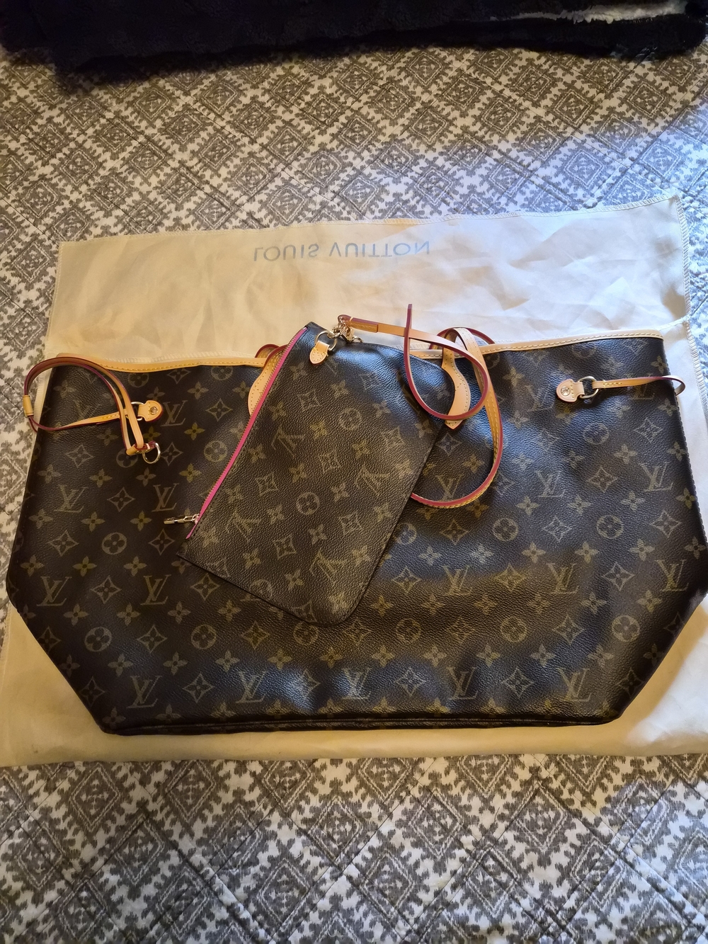 Louis Vuitton Monogram Canvas Neverfull MM Tote in Brown